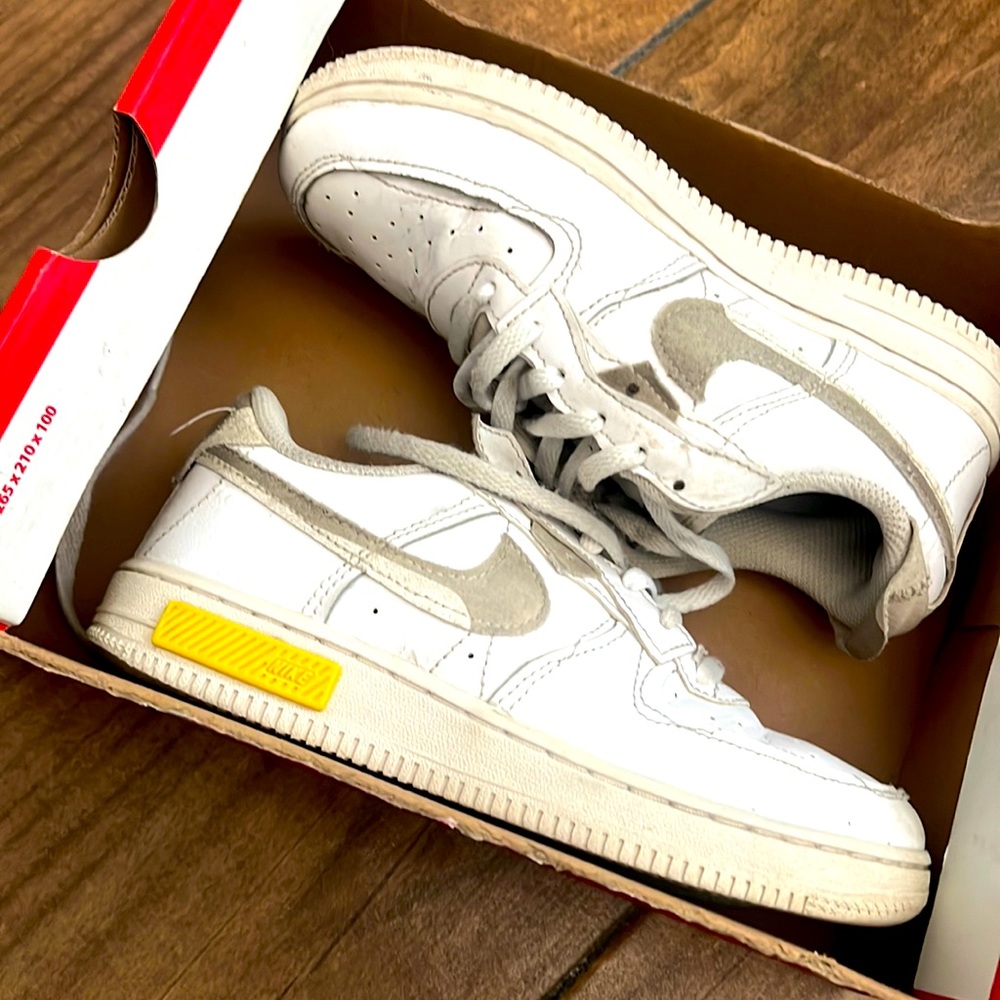Boys Nike Air Force 1